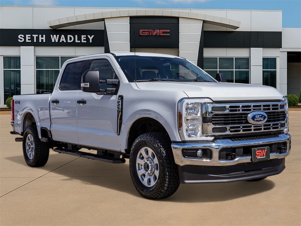 2024 Ford F-250 XLT 4x4 Crew Cab 8' Box's photo