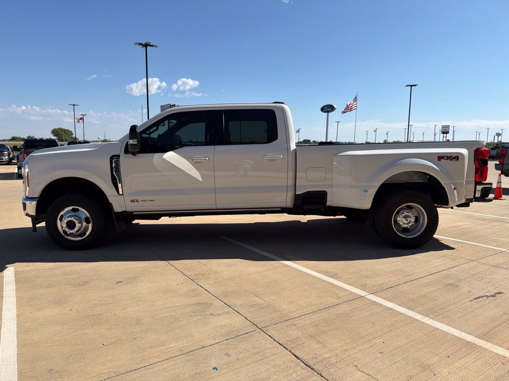 2026 Ford F-350SD Lariat DRW
