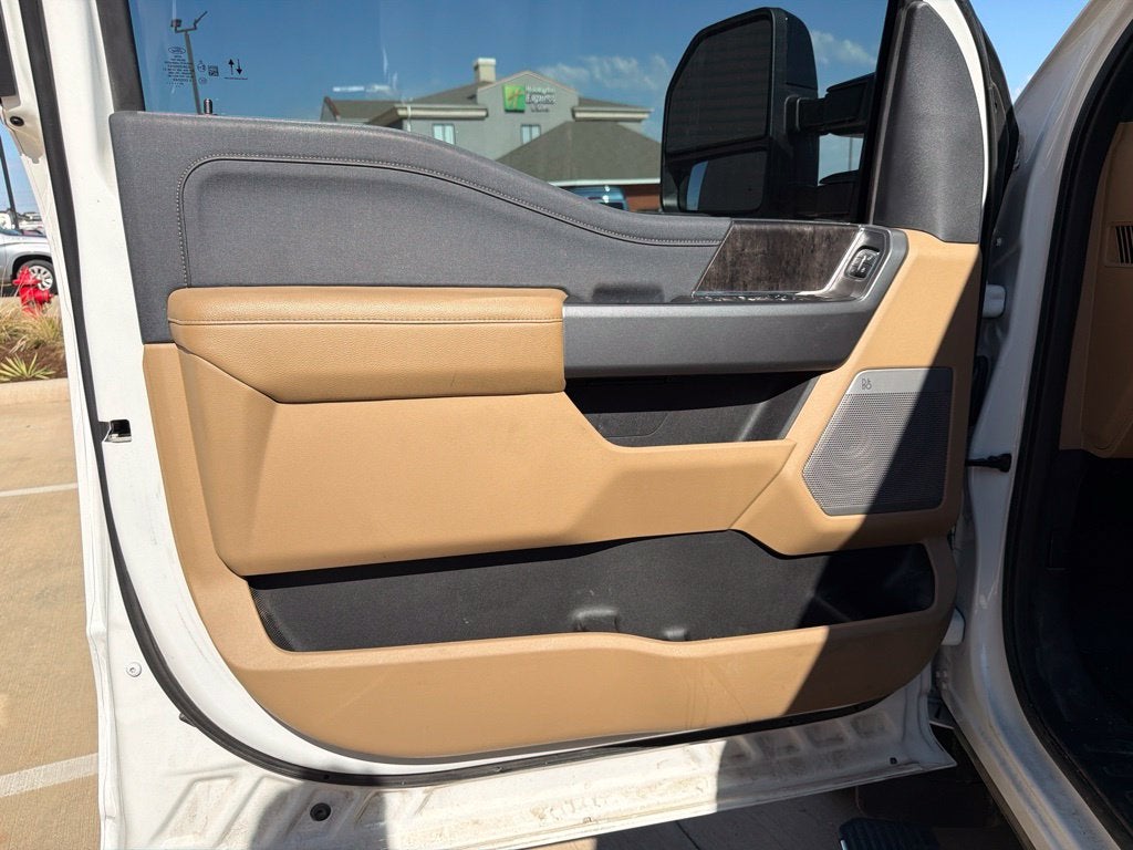 2026 Ford F-350SD Lariat DRW