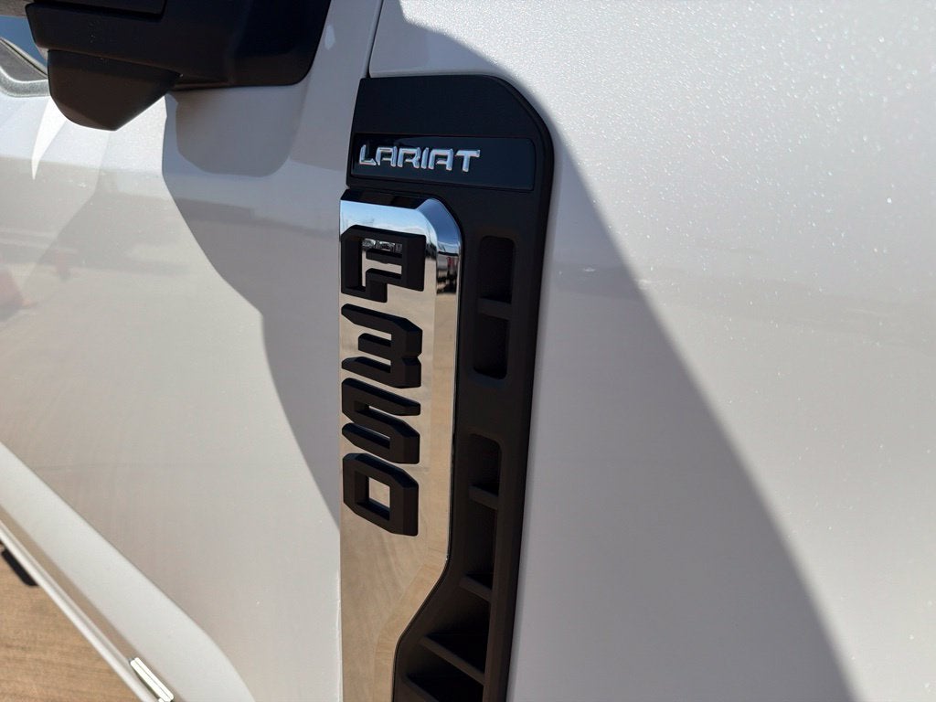 2026 Ford F-350SD Lariat DRW