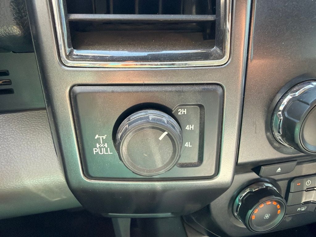 2017 Ford F-150 XLT 4WD | 5.0L V8