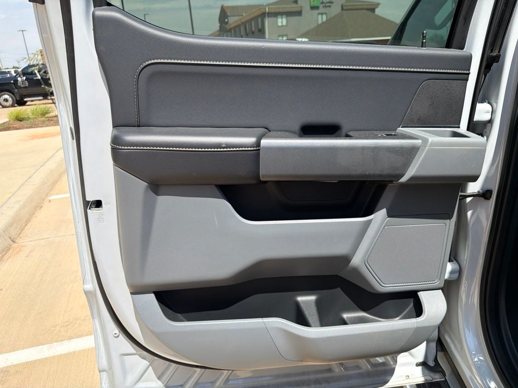 2025 Ford F-150 XLT 4WD | 5.0L V8