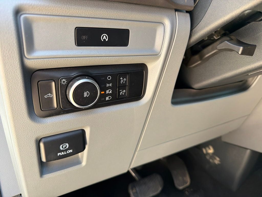 2025 Ford F-150 XLT 4WD | 5.0L V8