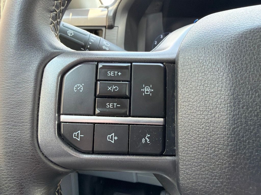 2025 Ford F-150 XLT 4WD | 5.0L V8