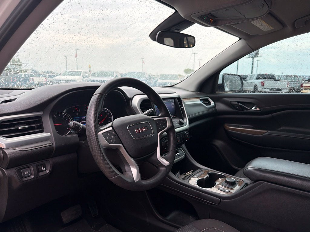 2022 GMC Acadia SLE 7 Passenger