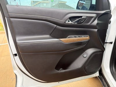 2022 GMC Acadia SLE 7 Passenger