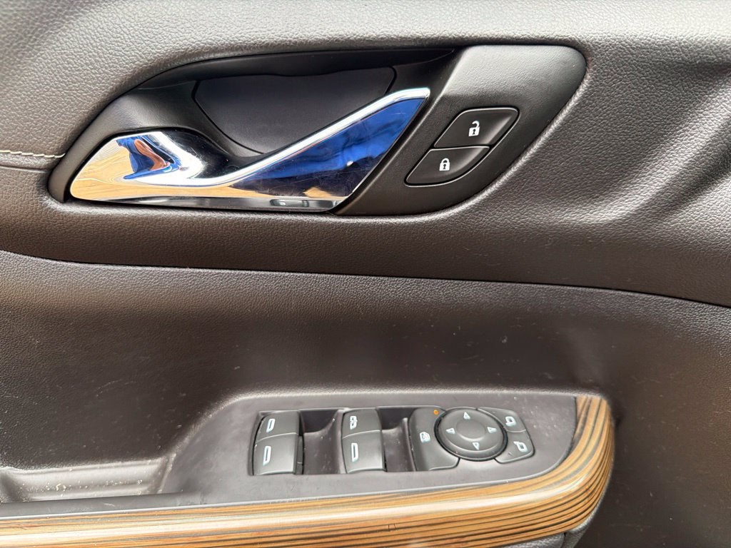 2022 GMC Acadia SLE 7 Passenger