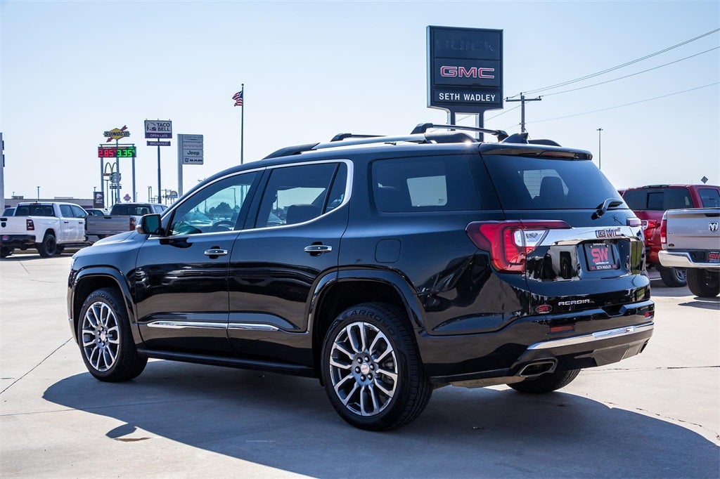2023 GMC Acadia Denali