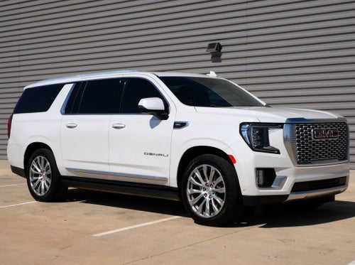 2023 GMC Yukon XL Denali 4WD | 7 Passenger