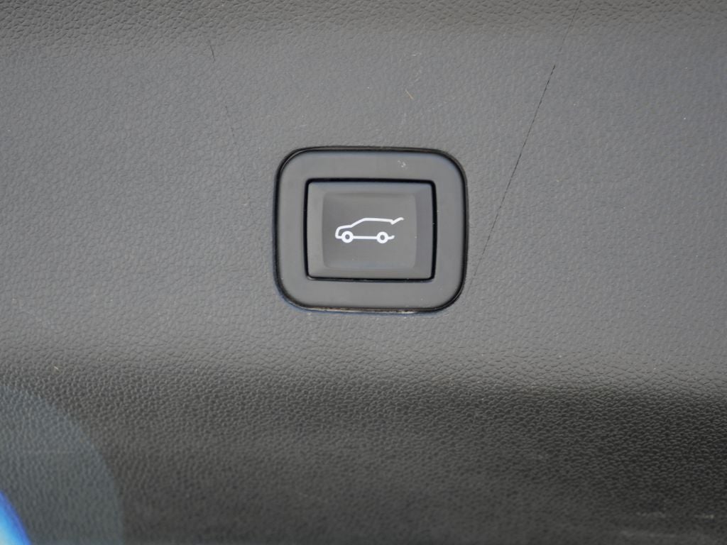 2023 GMC Yukon XL Denali 4WD | 7 Passenger