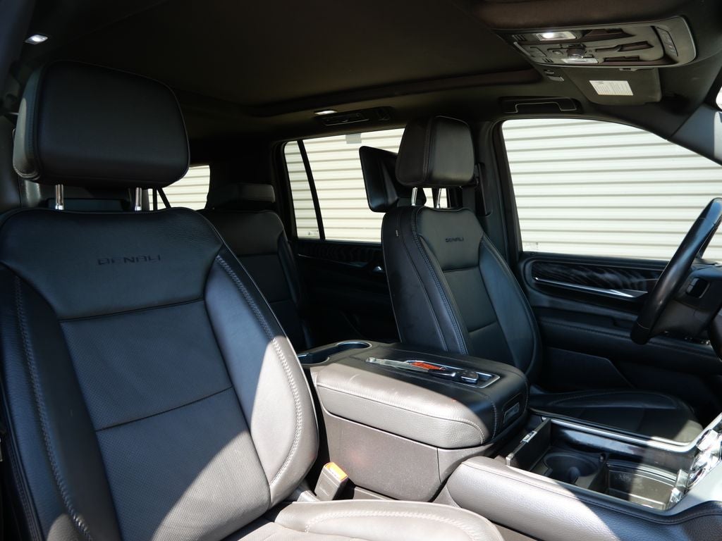 2023 GMC Yukon XL Denali 4WD | 7 Passenger