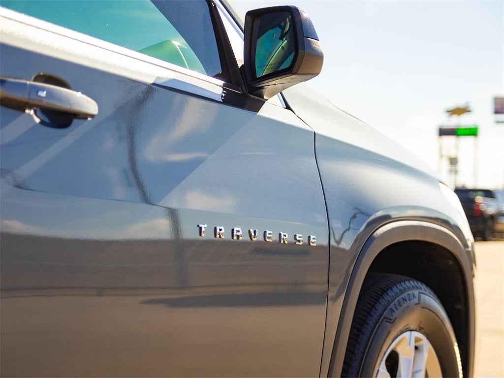 2021 Chevrolet Traverse LS