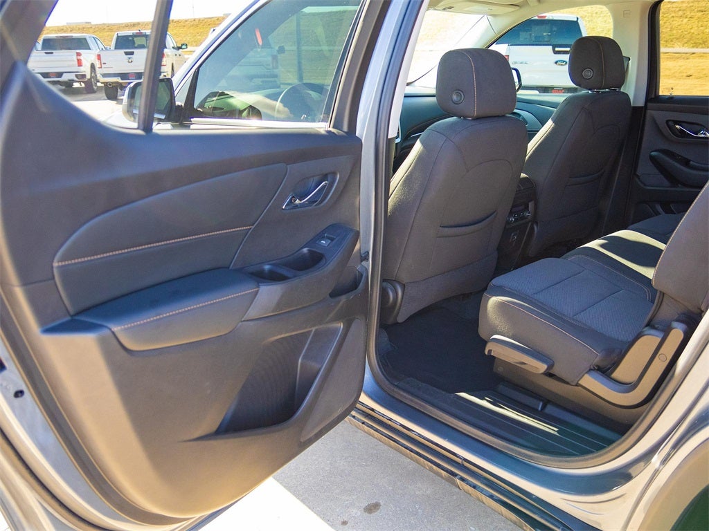 2021 Chevrolet Traverse LS