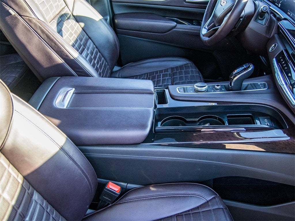 2023 Cadillac Escalade Sport Platinum