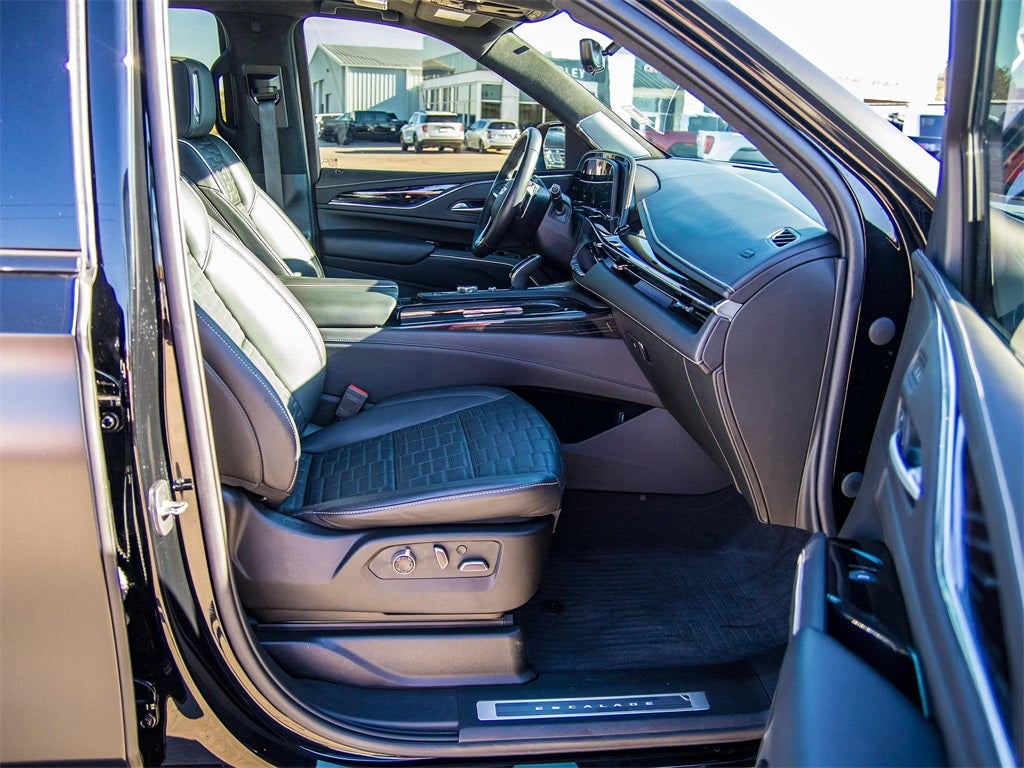 2023 Cadillac Escalade V-Series