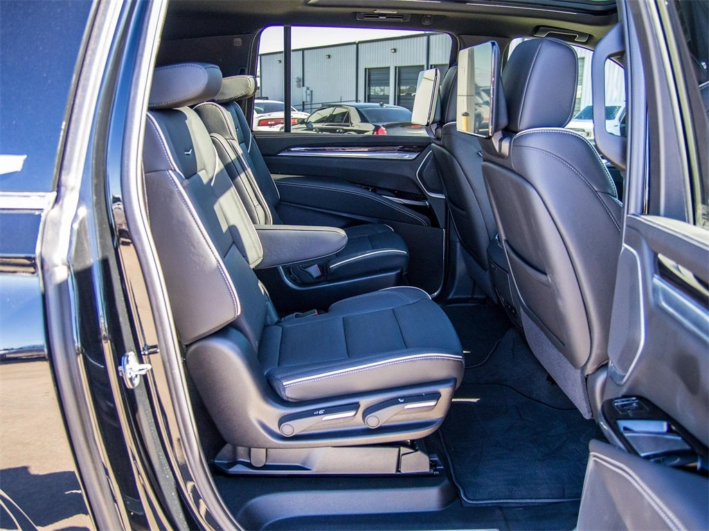 2025 Cadillac Escalade ESV Premium