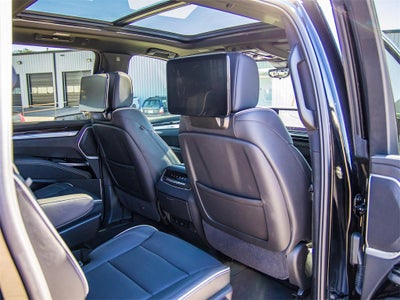 2025 Cadillac Escalade ESV Premium