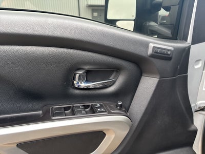 2020 Nissan Titan SL