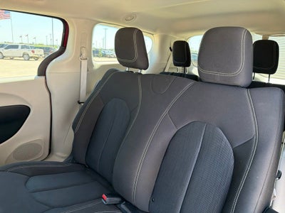 2020 Chrysler Voyager L 7 Passenger