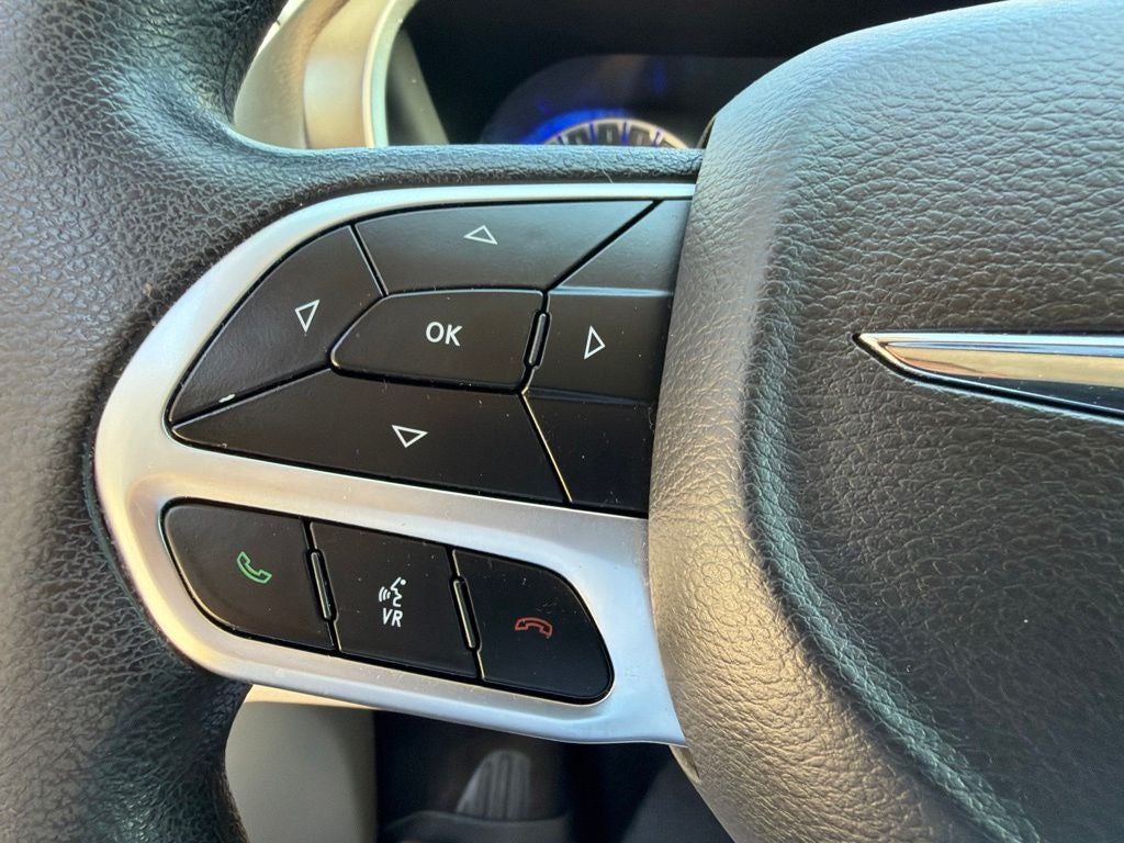 2020 Chrysler Voyager L 7 Passenger