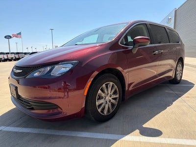2020 Chrysler Voyager L 7 Passenger