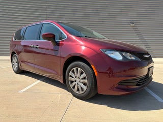 2020 Chrysler Voyager L 7 Passenger