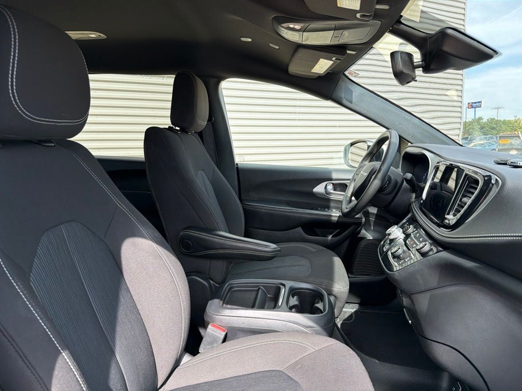 2023 Chrysler Pacifica Touring 7 Passenger