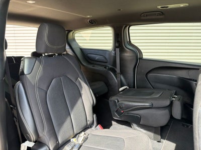 2023 Chrysler Pacifica Touring 7 Passenger