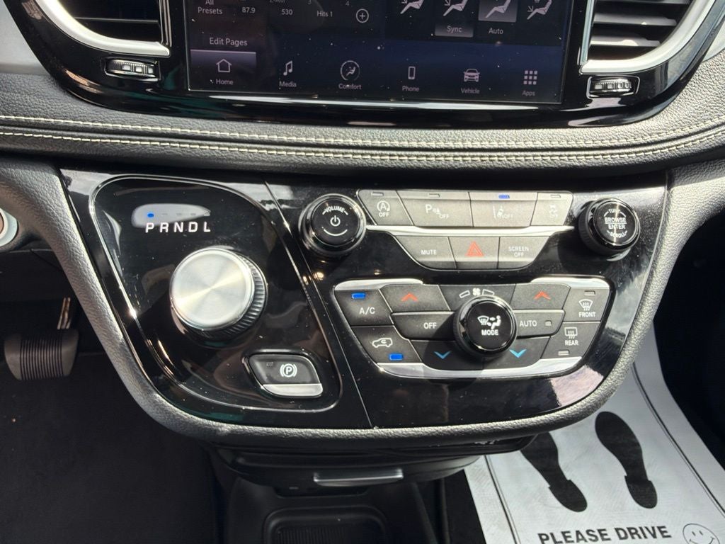 2023 Chrysler Pacifica Touring 7 Passenger