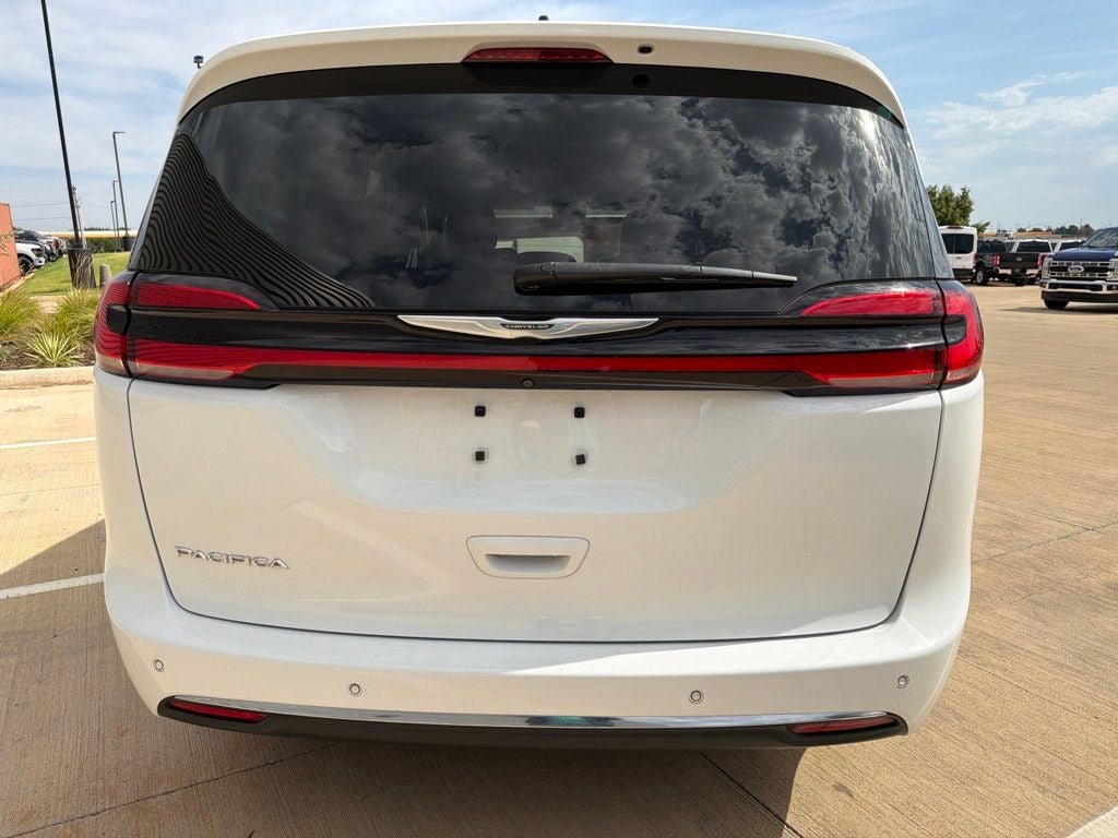 2023 Chrysler Pacifica Touring 7 Passenger