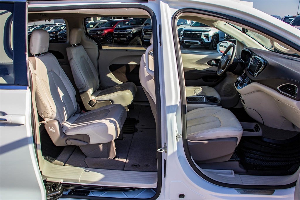 2021 Chrysler Pacifica Touring L