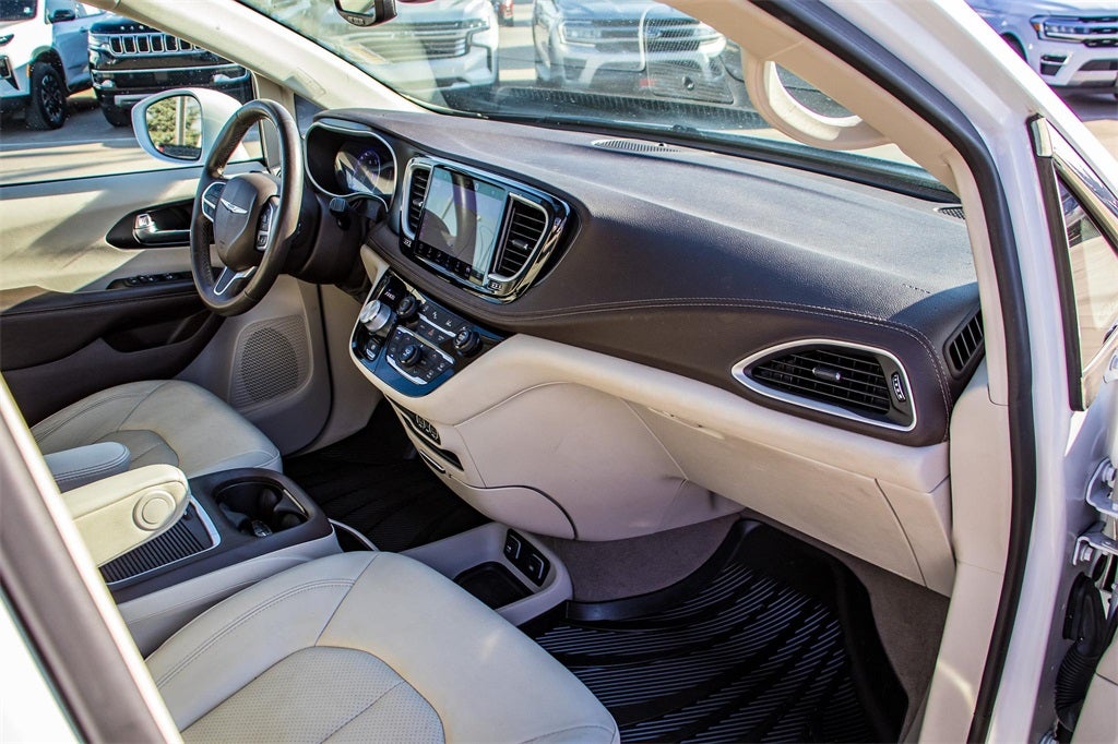 2021 Chrysler Pacifica Touring L