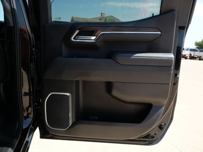 2025 GMC Sierra 1500 SLT 4WD | 5.3L V8