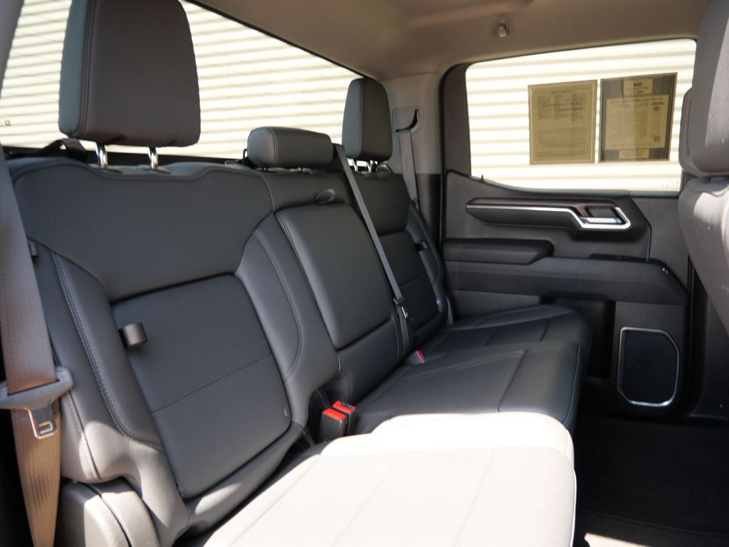2025 GMC Sierra 1500 SLT 4WD | 5.3L V8