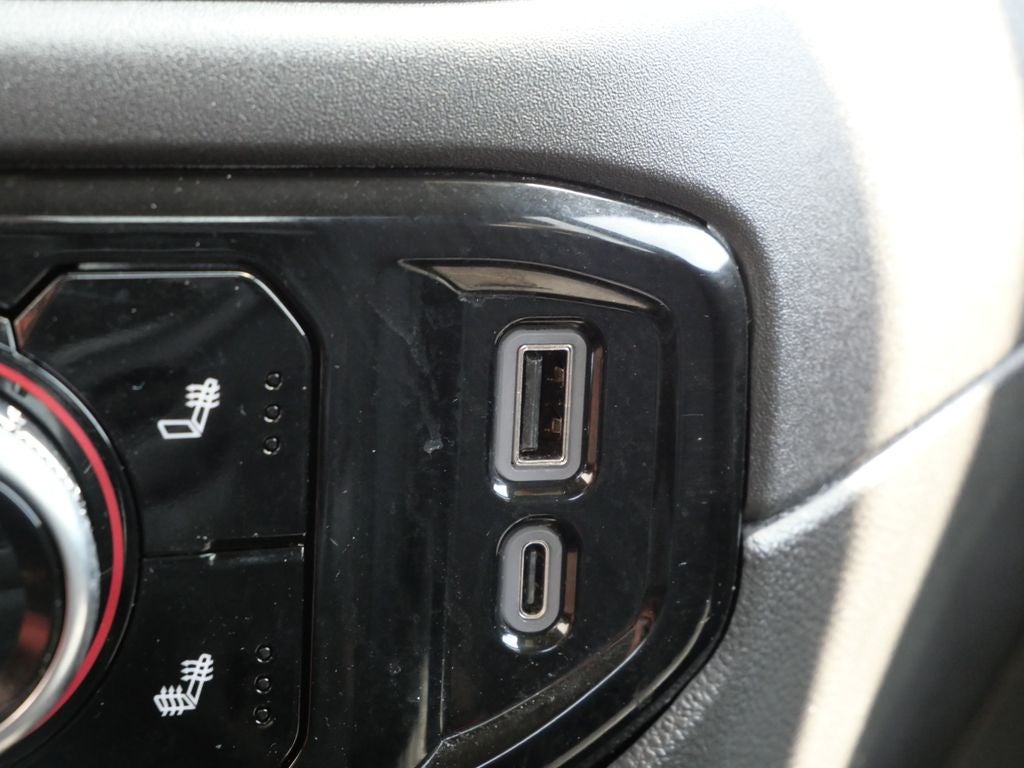 2025 GMC Sierra 1500 SLT 4WD | 5.3L V8