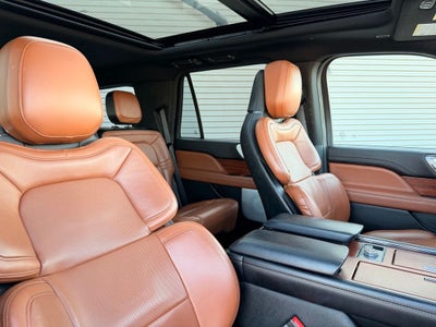 2021 Lincoln Navigator Reserve 4WD | Luxury Pkg