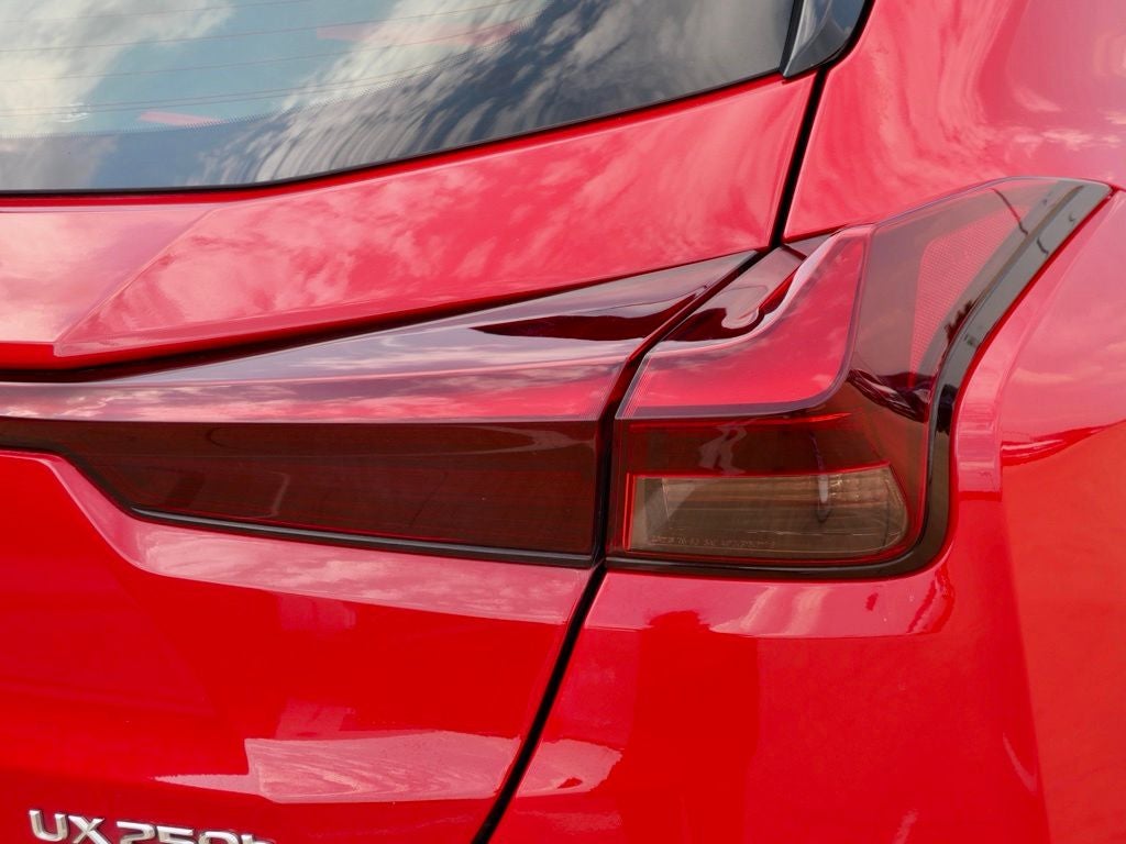 2023 Lexus UX 250h F SPORT Handling