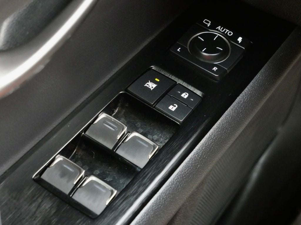 2023 Lexus UX 250h F SPORT Handling
