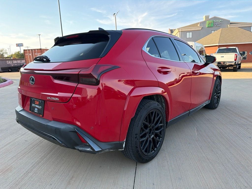 2023 Lexus UX 250h F SPORT Handling