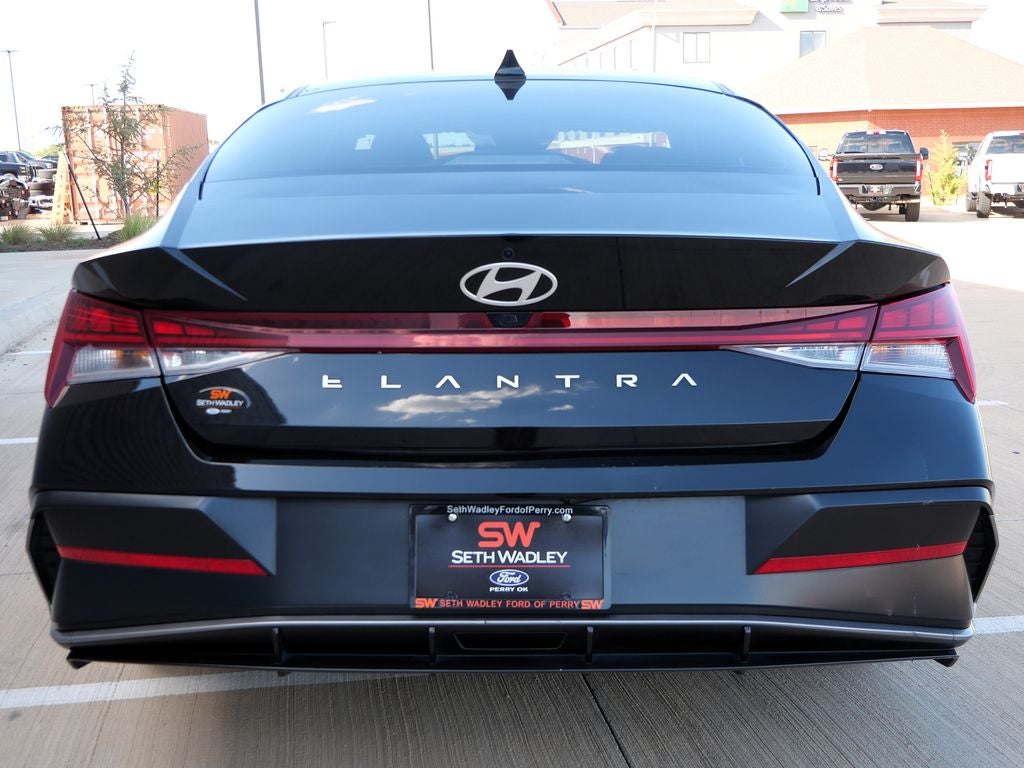 2025 Hyundai Elantra SEL Convenience
