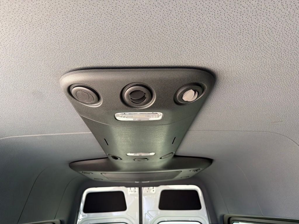 2024 Mercedes-Benz Sprinter 2500 Passenger 144 WB 144 WB