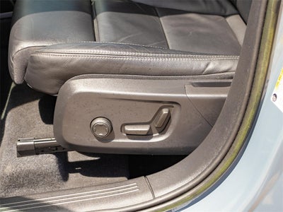 2023 Volvo XC40 B5 Plus Bright Theme