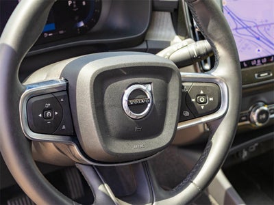 2023 Volvo XC40 B5 Plus Bright Theme