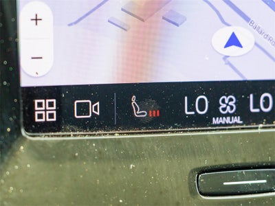 2023 Volvo XC40 B5 Plus Bright Theme