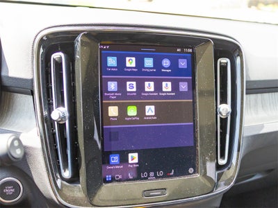 2023 Volvo XC40 B5 Plus Bright Theme