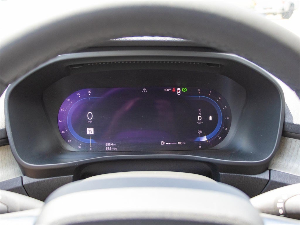 2023 Volvo XC40 B5 Plus Bright Theme